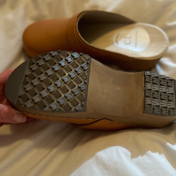 CLOGSLAND NEW NO TAGS - Picture 5 of 5